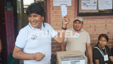 Evo vota y dice que candidatos no son del movimiento popular