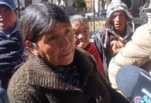 Vendedoras de verduras bloquean la Alcaldía por asentamientos