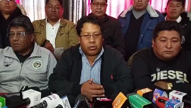 Transporte de La Paz y El Alto rechaza el repliegue y se divide la dirigencia