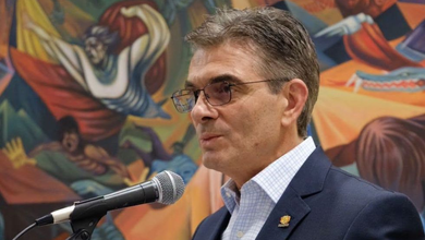 Paz se reúne con alcaldes de capitales y El Alto