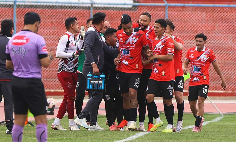 Nacional Potosí golea 3-0 a GV San José y sube al séptimo lugar
