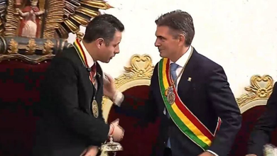 Vocero responde a Lara y aclara que Paz gobierna desde EE. UU. vía digital
