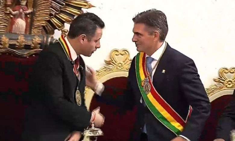 Vocero responde a Lara y aclara que Paz gobierna desde EE. UU. vía digital