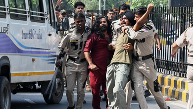 Detienen a líder opositor en India en medio de masivas protestas