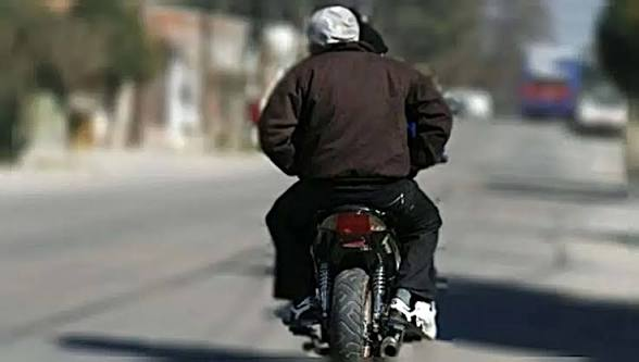 Alerta por motochorros: denuncian violento robo en la Av. Murillo